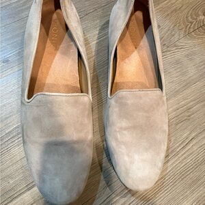 Vionic Tan Suede Slip-On Loafer Flat Work Travel Comfort Business Casual Capsule
